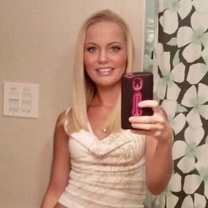 Meet your Posher, Magdalena lola